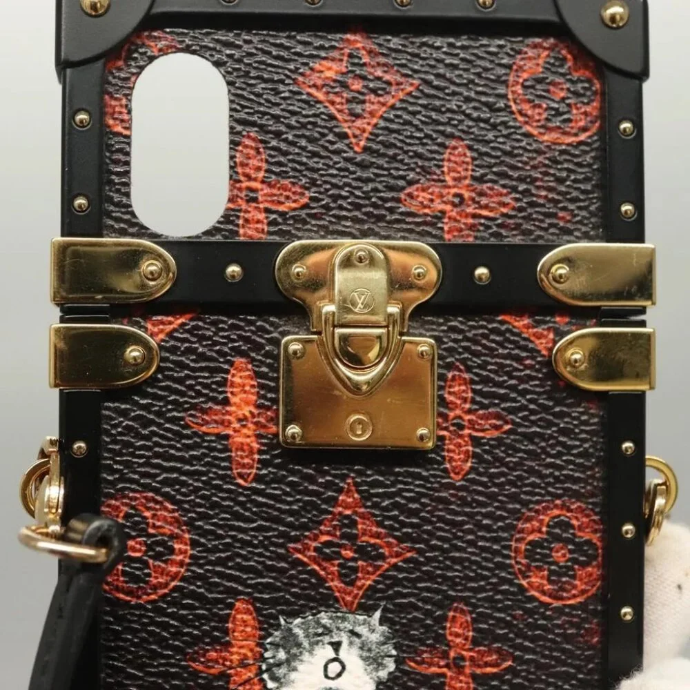 LOUIS VUITTON Transformed Cat Eye Trunk iPhone XS Case Black